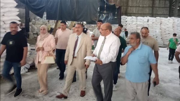 التموين تتابع فروع "الجملة" بدمياط للتأكد من توافر السلع وضبط المنظومة