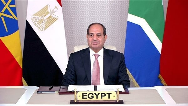 السيسي يؤكد ضرورة إخراج جميع القوات الأجنبية والمرتزقة من الأراضي الليبية