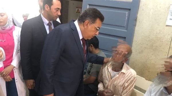 محافظ الدقهلية يجري جولة مفاجئة على مستشفى جمصة (صور)