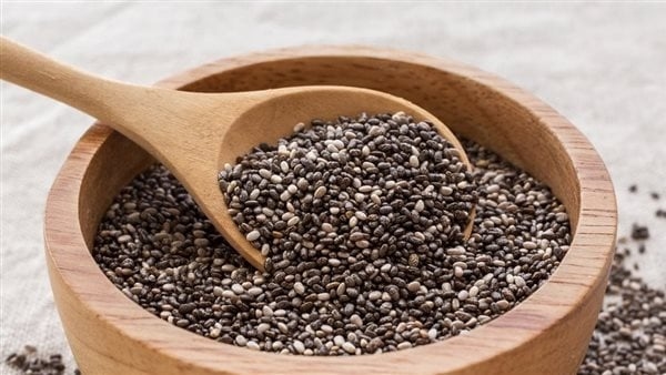 فوائد بذور الشيا، تخفض الضغط والكوليسترول وتقوي الشعر وتجدد خلايا البشرة
