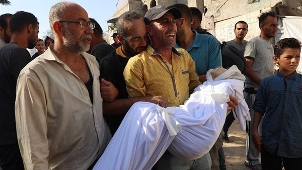استشهاد 4 فلسطينيين جراء استهداف الاحتلال نقاط توزيع المساعدات