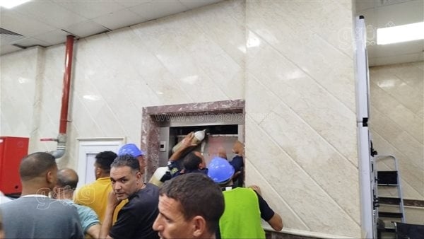 إنقاذ 4 مواطنين تعطل بهم مصعد مستشفى خاص ببني سويف