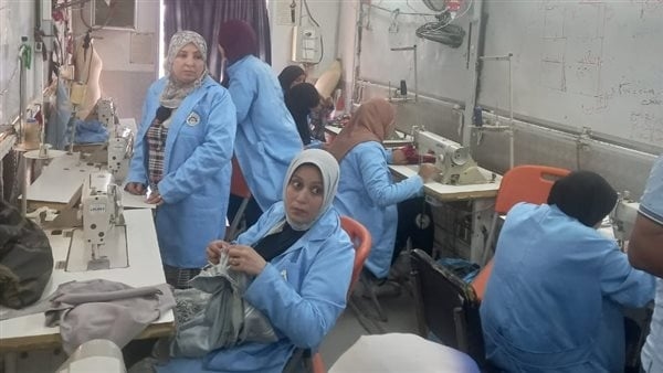 في إطار مبادرة "مهنتك مستقبلك"، دورة تدريبية للخياطة بالوحدة المتنقلة بأبوتيج