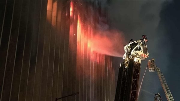 بعد تفقده حريق سنترال رمسيس، وزير الاتصالات يطمئن على المصابين بمستشفى المنيرة