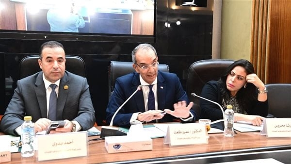 الاتصالات تعلن من النواب عودة التداول بالبورصة غدا، وهذا مصير الخدمات البنكية