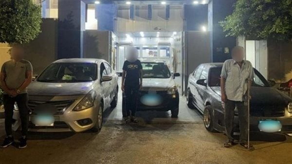 القبض على قائدى 3 سيارات لأداء حركات استعراضية بـ 6 أكتوبر خلال موكب زفاف