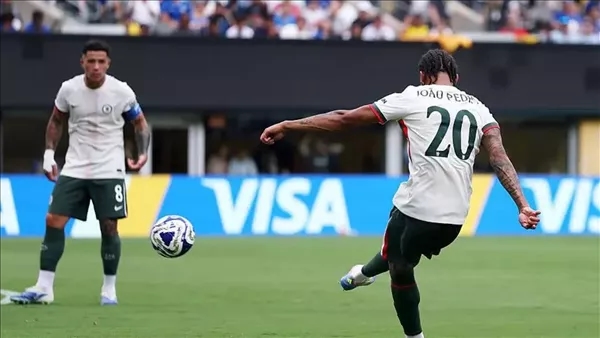 تشيلسي يتخطي فلومينينسي بثنائية ويتأهل لنهائي كأس العالم للأندية (صور)