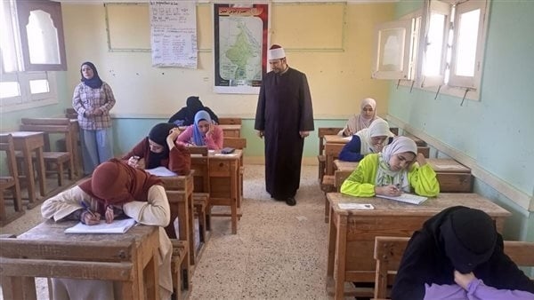 رئيس منطقة الإسكندرية الأزهرية: انتظام سير امتحانات الشهادة الثانوية في اليوم الأخير