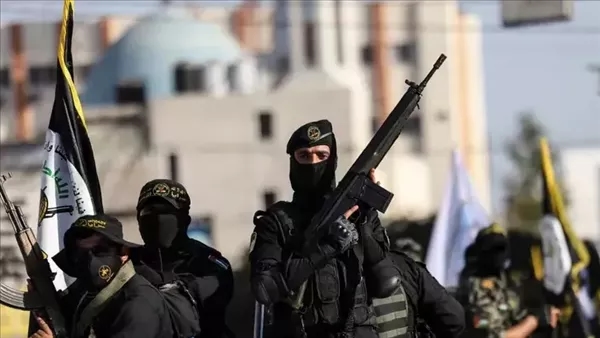 سرايا القدس تقصف مغتصبة "بئيري" في غلاف غزة بعدد من الصواريخ ردًا على جرائم العدو