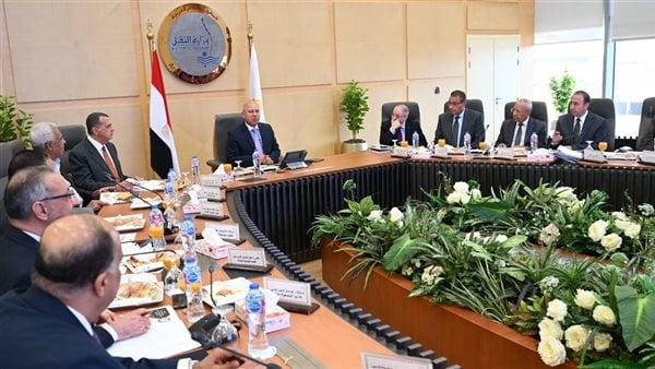 وزير الصناعة والنقل يترأس الجمعية العامة العادية للشركة القابضة للنقل البحري والبري