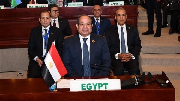 النزاعات المسلحة وتغير المناخ أبرزها، السيسي يستعرض تحديات أفريقيا