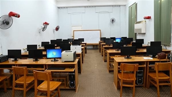 جامعة أسيوط تستعد لاستقبال طلاب الثانوية العامة داخل معملين للتنسيق الإلكتروني (صور)