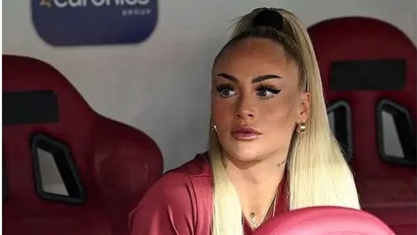 معاملة خاصة جدا، قرار الاتحاد السويسري تجاه أجمل لاعبة في العالم يثير الجدل باليورو (صور)