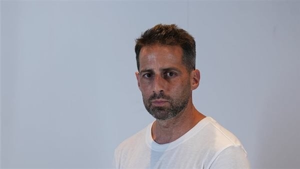فيريرا يقسم لاعبي الزمالك لـ 3 مجموعات في المران الصباحي