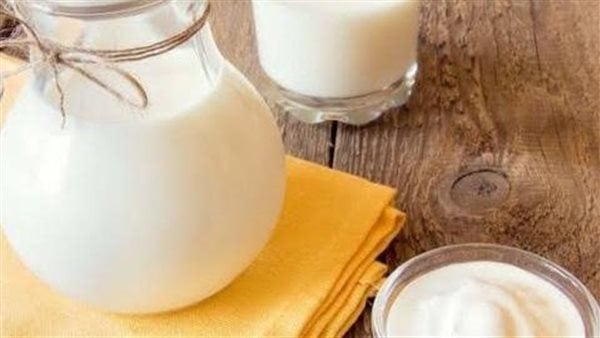فوائد اللبن الرائب في تقوية المناعة وحل مشكلات البشرة بالصيف