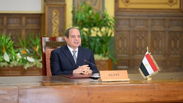 السيسي يشدد على أھمیة جذب رؤوس الأموال لدعم الإنتاج المحلي من البترول والغاز