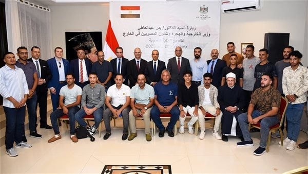 وزير الخارجية يطمئن على أوضاع الجالية المصرية في بوركينا فاسو