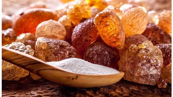 فوائد الصمغ العربي لصحة الجهاز الهضمي وإنقاص الوزن