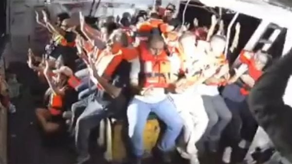 جيش الاحتلال يقتحم سفينة "حنظلة" المتجهة إلى غزة (فيديو)