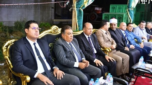 محافظ الدقهلية يقدم واجب العزاء لرئيس جامعة المنصورة في وفاة شقيقه الأكبر