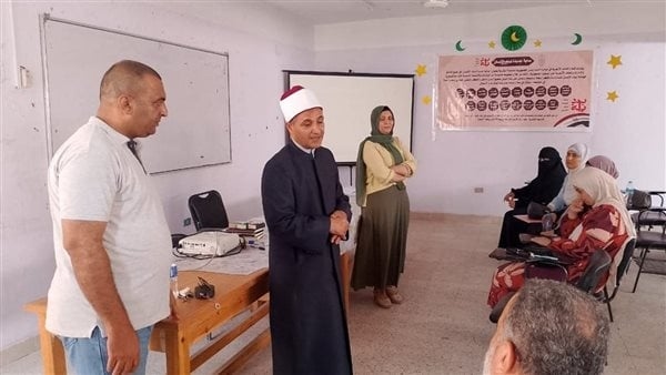 رئيس منطقة الإسماعيلية الأزهرية يتابع البرنامج التدريبي للترقي (صور)