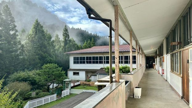 How sleeping in old schools is reviving rural Japan