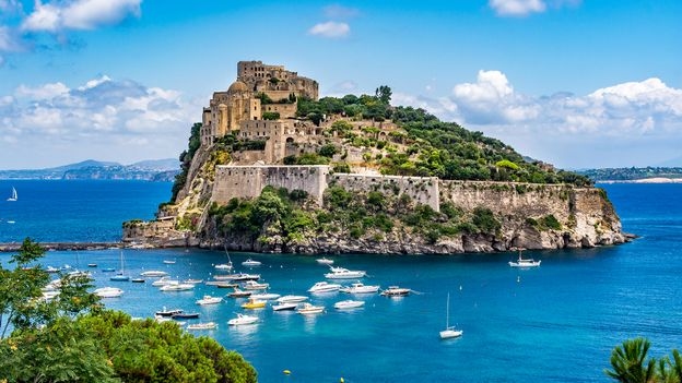 Italy's sunken city returning from the sea