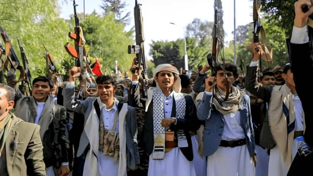 الحوثيون يغلقون مركز تحفيظ ويختطفون إمام جامع في إب والبيضاء